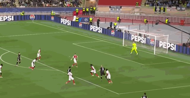 1759356934595056403.gif 赖恩德斯.gif