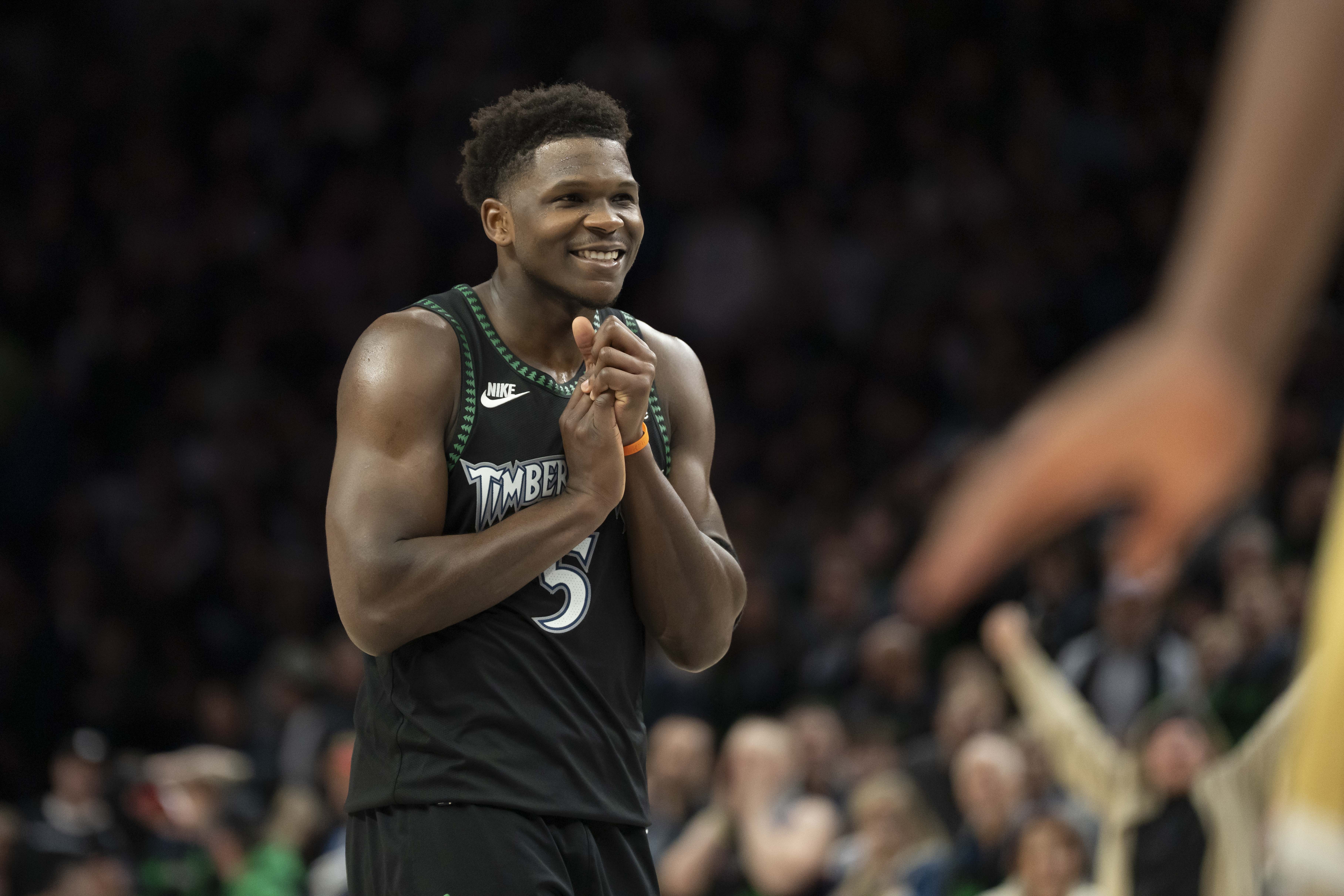 kaiyun-爱德华兹：我正处于生涯最快乐的时光 感觉到我们越来越团结