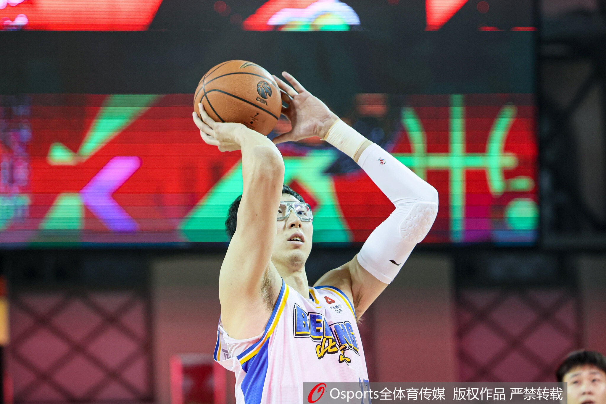 开云官网-媒体人:北京进攻越打越简单变成单打队 效率一旦不行就很难打了